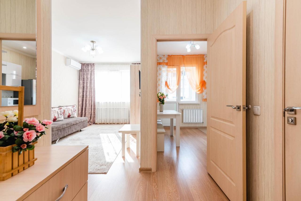 Akvarel Apartment Near Adk アルマトイ エクステリア 写真