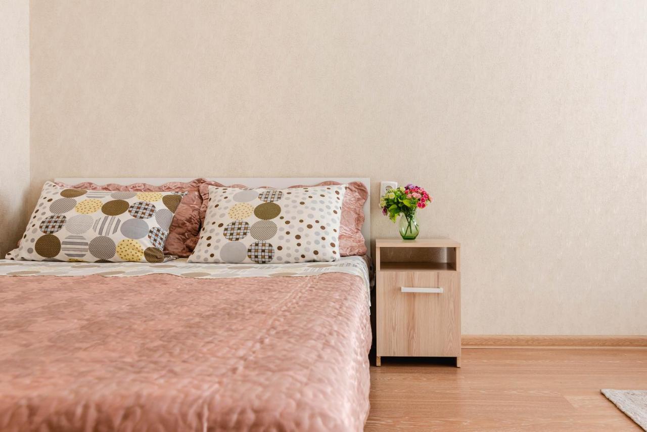 Akvarel Apartment Near Adk アルマトイ エクステリア 写真