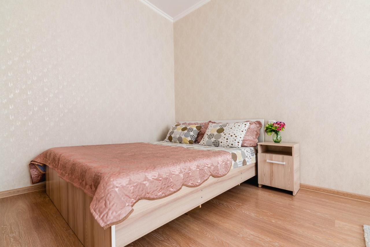 Akvarel Apartment Near Adk アルマトイ エクステリア 写真