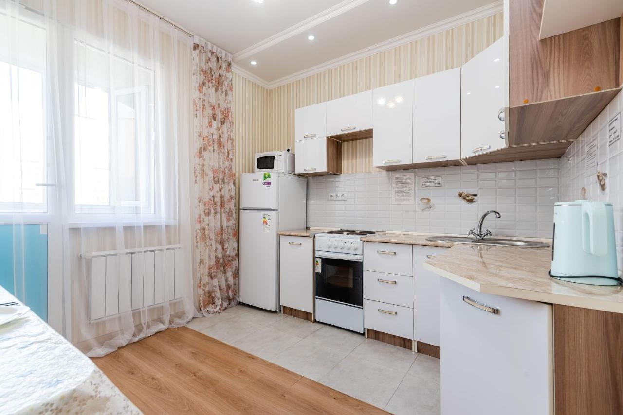Akvarel Apartment Near Adk アルマトイ エクステリア 写真