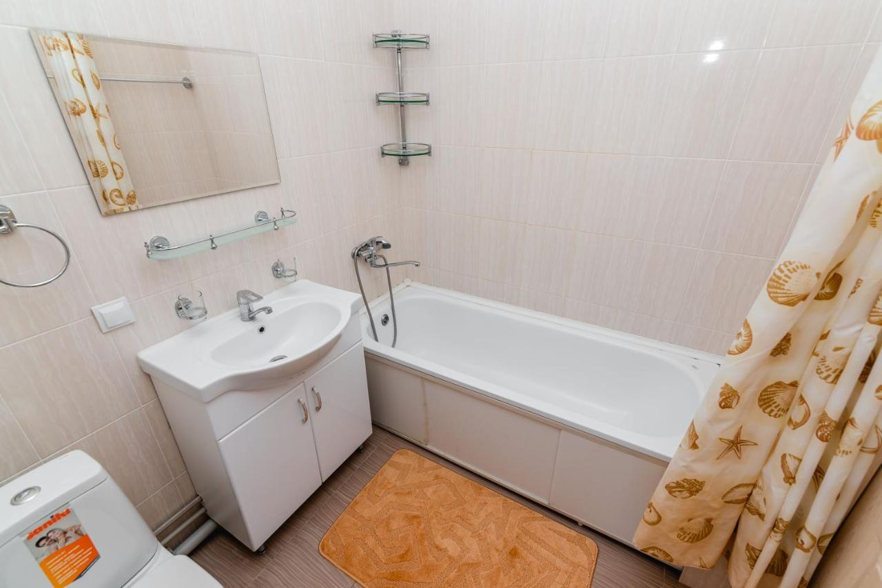 Akvarel Apartment Near Adk アルマトイ エクステリア 写真
