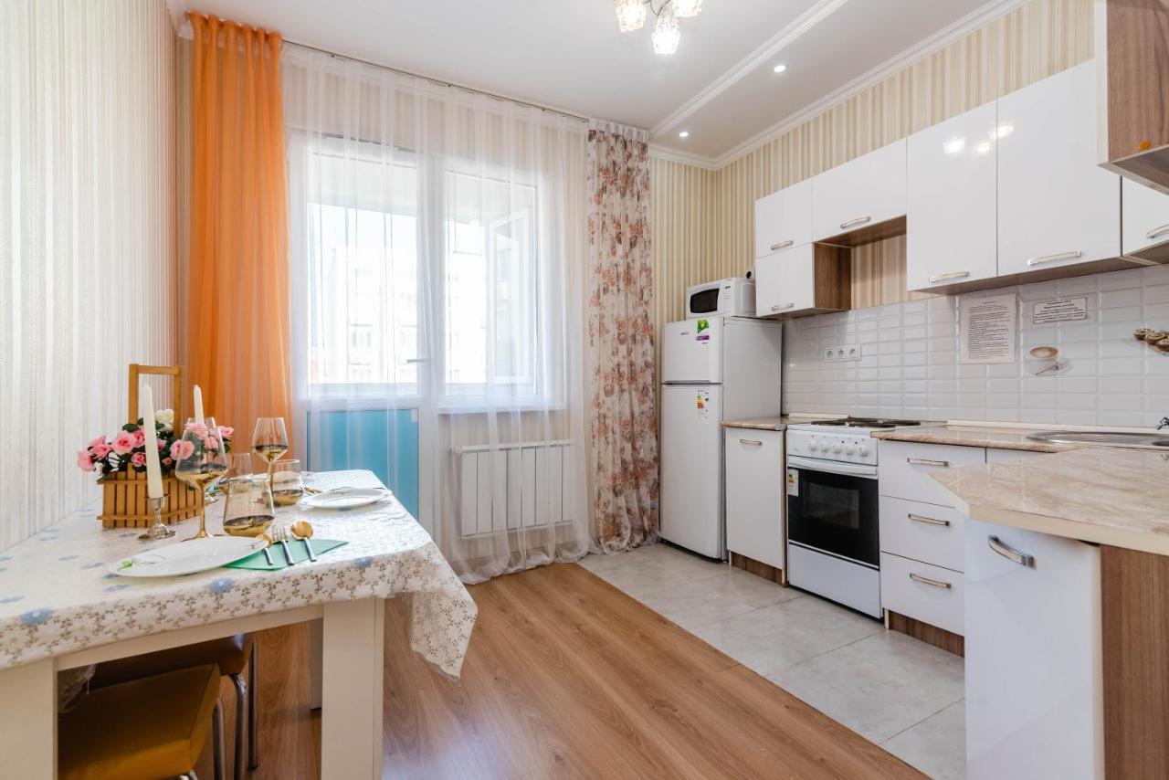 Akvarel Apartment Near Adk アルマトイ エクステリア 写真