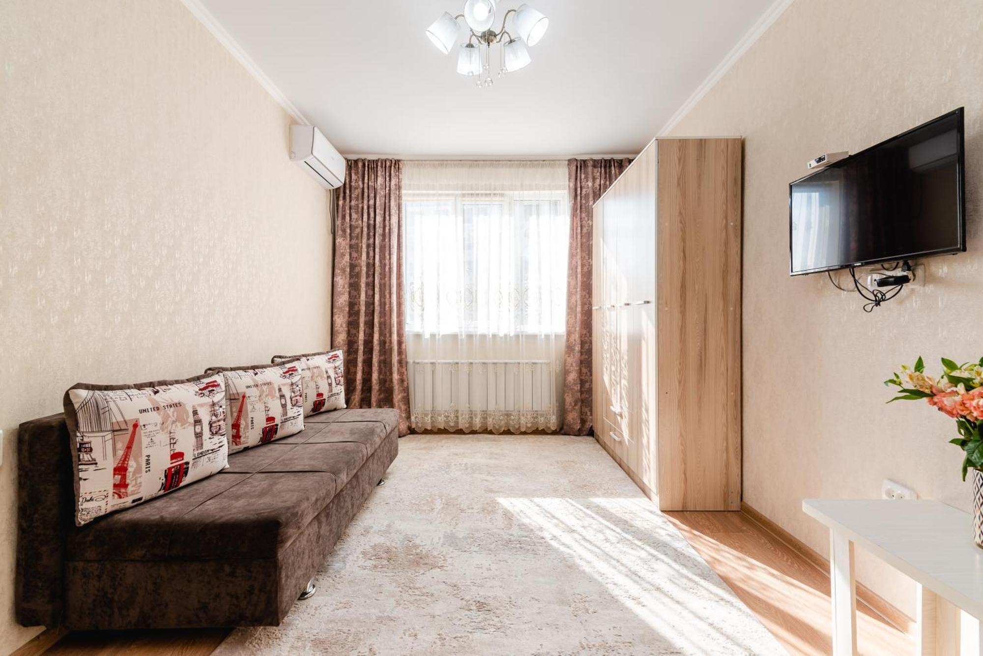 Akvarel Apartment Near Adk アルマトイ エクステリア 写真
